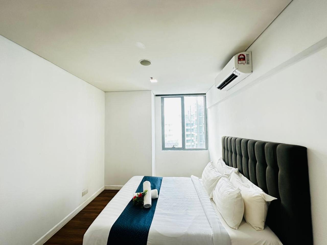 Summer Suites Klcc By Purple Orchid Kuala Lumpur Bagian luar foto