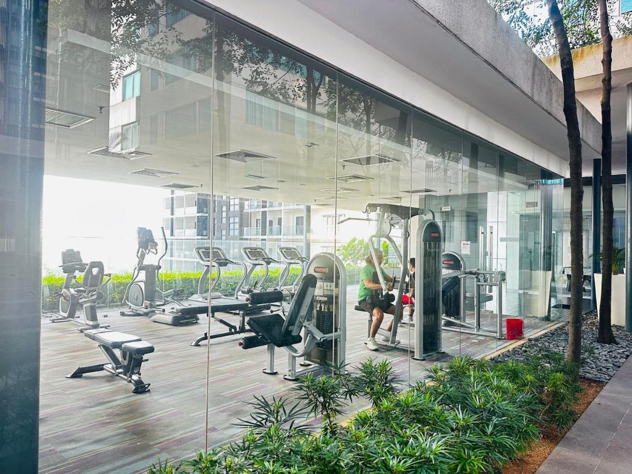 Summer Suites Klcc By Purple Orchid Kuala Lumpur Bagian luar foto