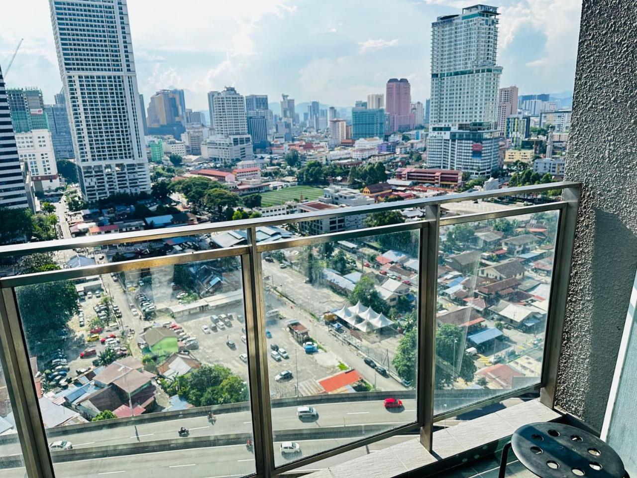 Summer Suites Klcc By Purple Orchid Kuala Lumpur Bagian luar foto